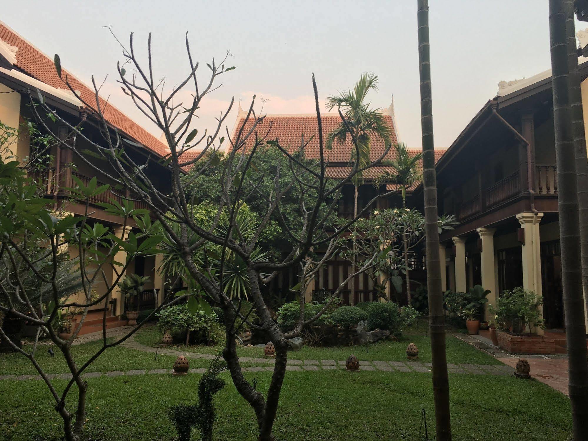 Sada Hotel Luang Prabang Exterior photo